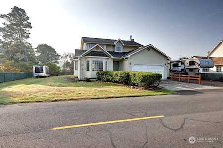 105 NE 17th St NE Long Beach, WA 98631