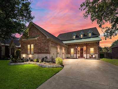 8316 Vine Wood Drive North Richland Hills, TX 76182