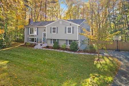 23 Estes Rd Hanover, MA 02339