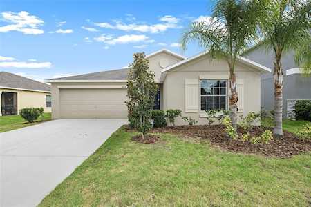 10624 Standing Stone Dr Wimauma, FL 33598