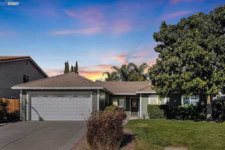 3611 Dunsmuir Cir Pleasanton, CA 94588