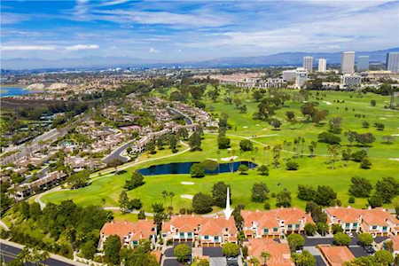 230 Villa Point Dr Newport Beach, CA 92660