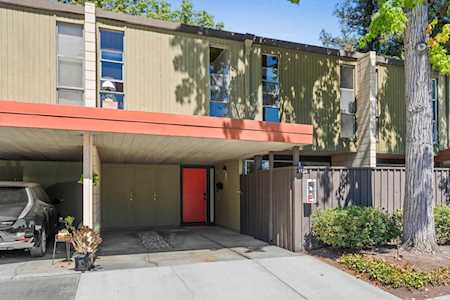 1138 Pomeroy Ave Santa Clara, CA 95051