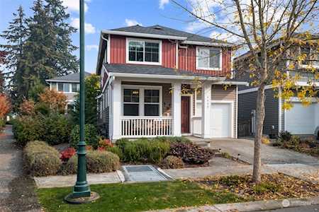6640 High Point Dr SW Seattle, WA 98126