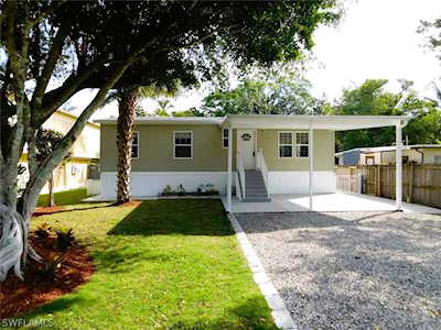 16865 Windcrest Dr Fort Myers, FL 33908