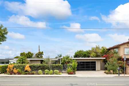 460 E 16th St Costa Mesa, CA 92627