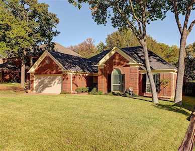 704 Preston Place Grapevine, TX 76051