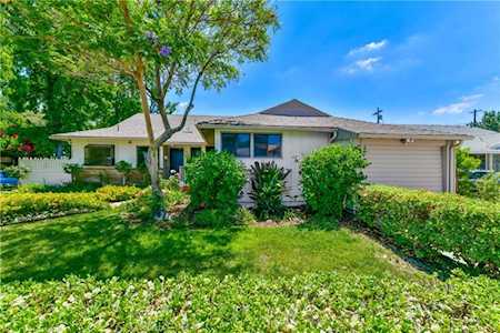 6020 Varna Ave Van Nuys, CA 91401