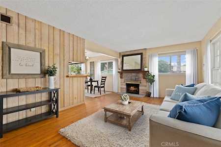 1412 Shamrock Ln Costa Mesa, CA 92626