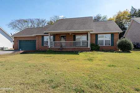 2806 Country Meadows Ln Maryville, TN 37803