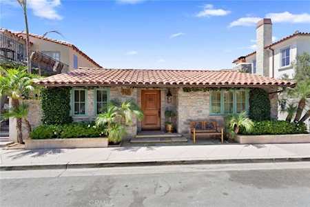 111 Via San Remo Newport Beach, CA 92663