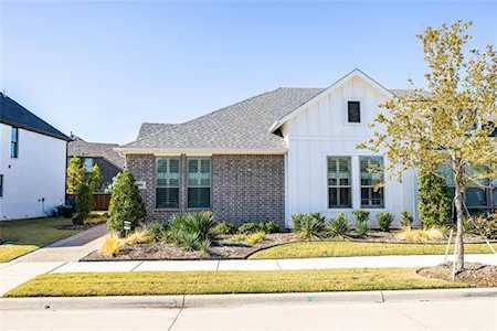 3806 Crested Eagle Way Arlington, TX 76005