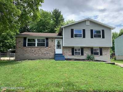 8702 Running Fox Cir Louisville, KY 40291
