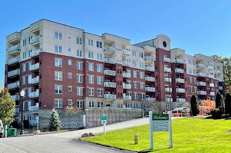 38 Village Rd. #208 Middleton, MA 01949