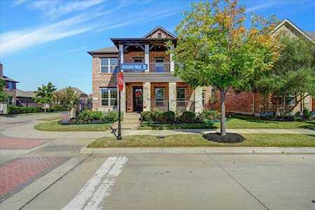 1301 Autumn Mist Way Arlington, TX 76005