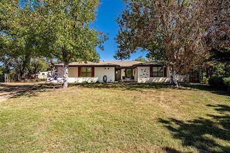 215 Tracy Lee Court Burleson, TX 76028