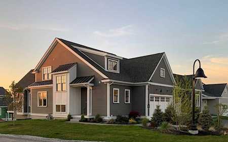 29 Weston Lane Hopkinton, MA 01748