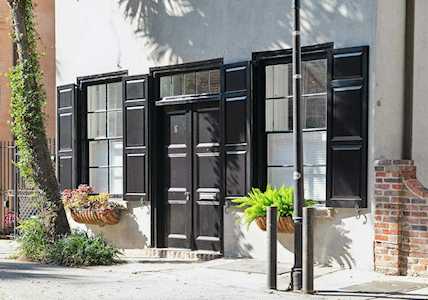 8 Queen St Charleston, SC 29401