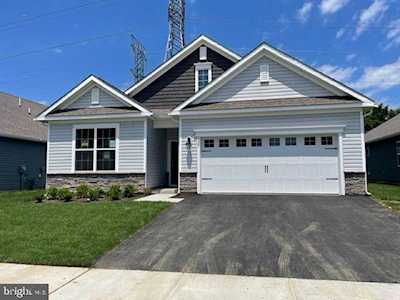 109 Congressional Court Moorestown, NJ 08057