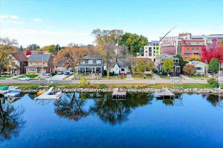 818 West Shore Dr Madison, WI 53715