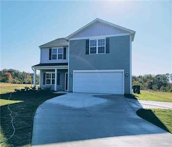 1048 Baileys Chapel Road Advance, NC 27006