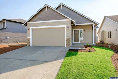 1438 45th Av Sweet Home, OR 97386