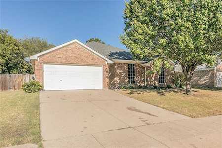 532 Barbara Jean Lane Burleson, TX 76028