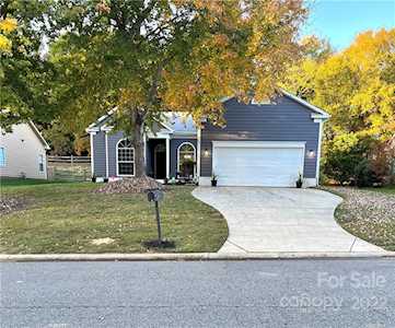 11213 Clayford Ridge Charlotte, NC 28215