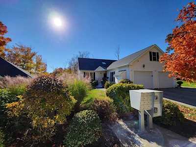 59 William Onthank Ln #59 Southborough, MA 01772
