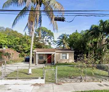420 NW 14th Ter Fort Lauderdale, FL 33311