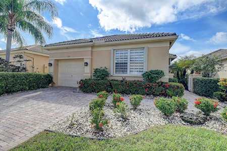 7184 Cataluna Circle Delray Beach, FL 33446
