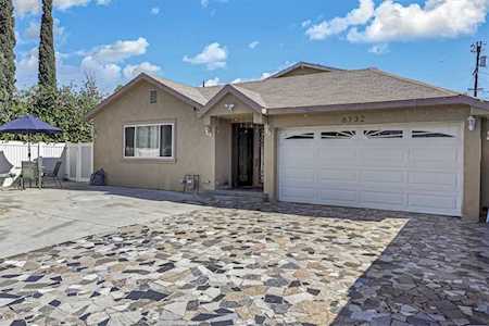 6732 Farmdale Ave North Hollywood, CA 91606
