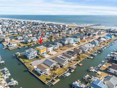 134 Charlotte Street Holden Beach Island, NC 28462