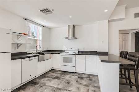 51 E Agate Ave #209 Las Vegas, NV 89123