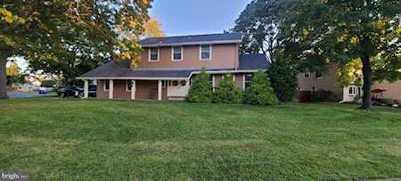 13 Honey Locust Ct Blackwood, NJ 08012