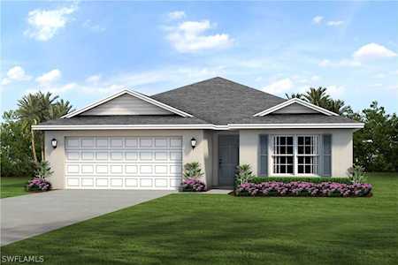 2747 NE 4th Place Cape Coral, FL 33909