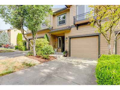 16 Summit Ridge CT Lake Oswego, OR 97035