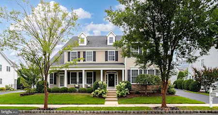 4 Stallion Dr Chesterfield, NJ 08515