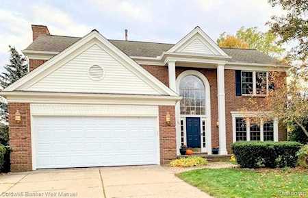 184 Grosvenor Rochester Hills, MI 48307