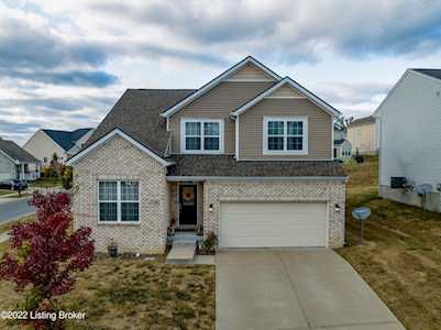 17120 Green Crest Ln Louisville, KY 40245