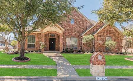 7909 Forest Ridge Court North Richland Hills, TX 76182