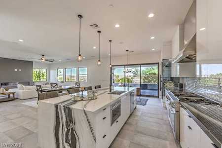 10 Camino La Venta Ct Henderson, NV 89011