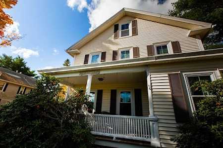 17 Warren Ave Leicester, MA 01524