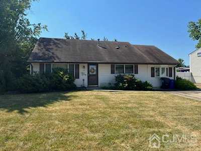 33 Charles Terrace Piscataway, NJ 08854
