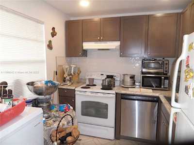 3001 NW 48th Ave #339 Lauderdale Lakes, FL 33313