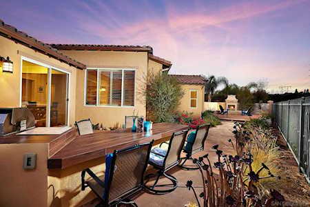 2012 Hummingbird Rd Carlsbad, CA 92011