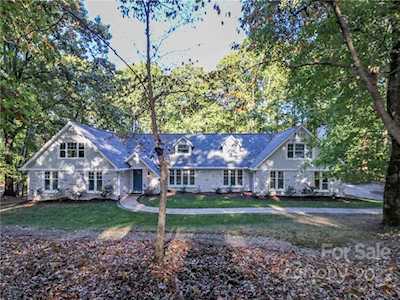 2700 High Ridge Rd Charlotte, NC 28270