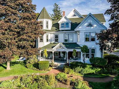 17 Pleasant Street Rockport, MA 01966