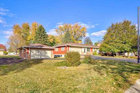 474 Forest Lane North Mankato, MN 56003