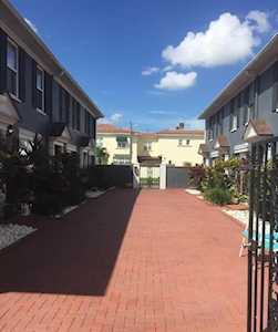 218 S Tampania Ave Tampa, FL 33609